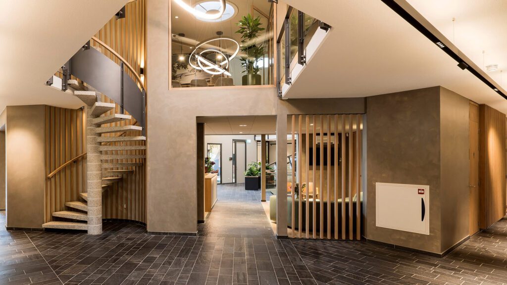 Akoestisch plafond OWAplan bij kantoorrenovatie