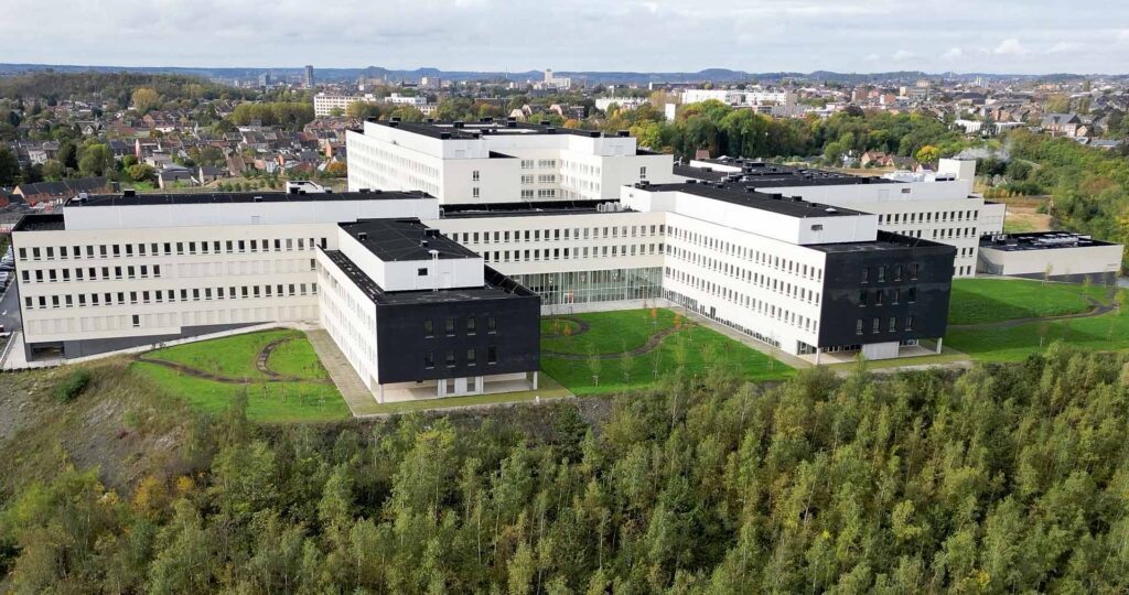 Hygiene Humancare plafonds in het Grand Hôpital de Charleroi