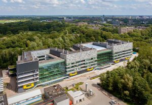 Akoestiek in het Feringa gebouw op de Zernike campus in Groningen - Akoestiek in onderwijs verbeteren met OWA Benelux