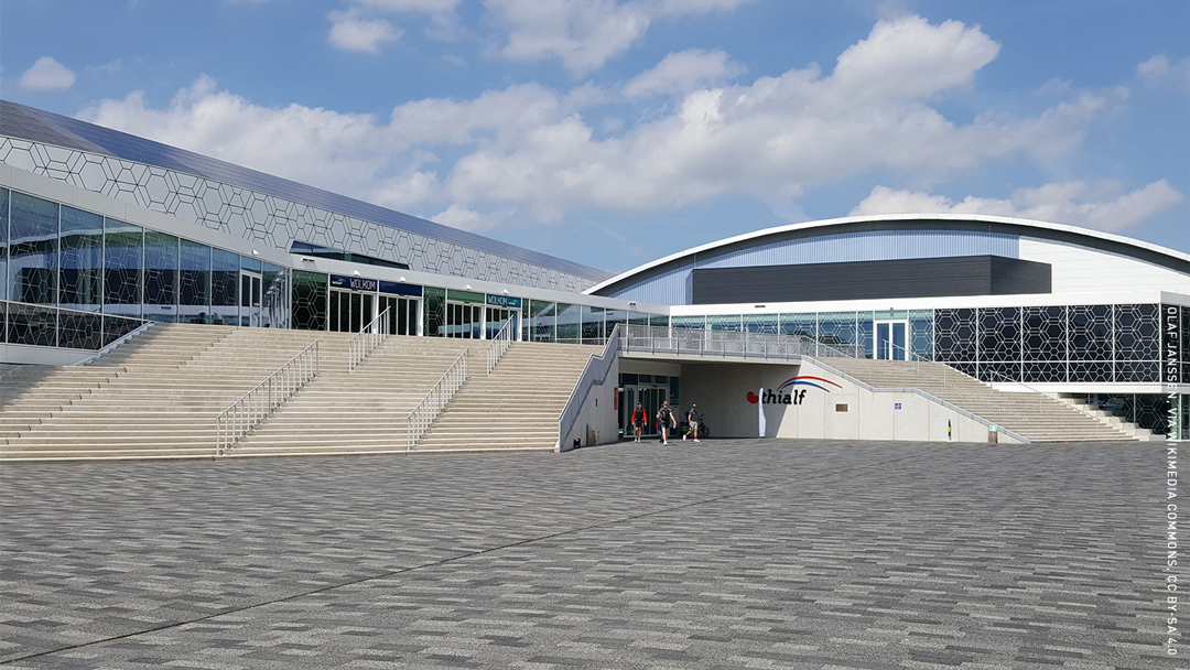 Thialf Heerenveen: plafondconstructie en verschillende akoestische plafonds door OWA Benelux.